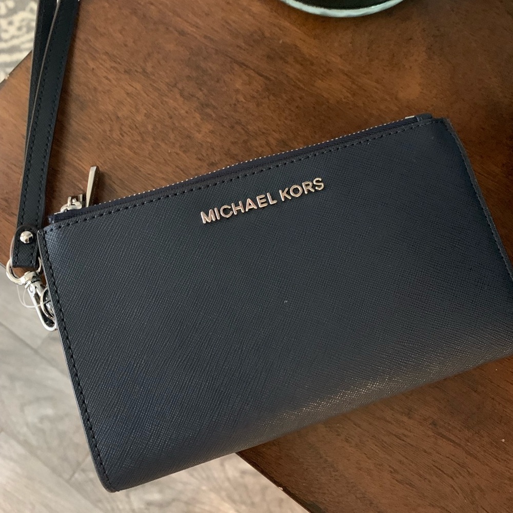 New MK double zipper wallet 🦋Navy blue - Picture 4 of 4